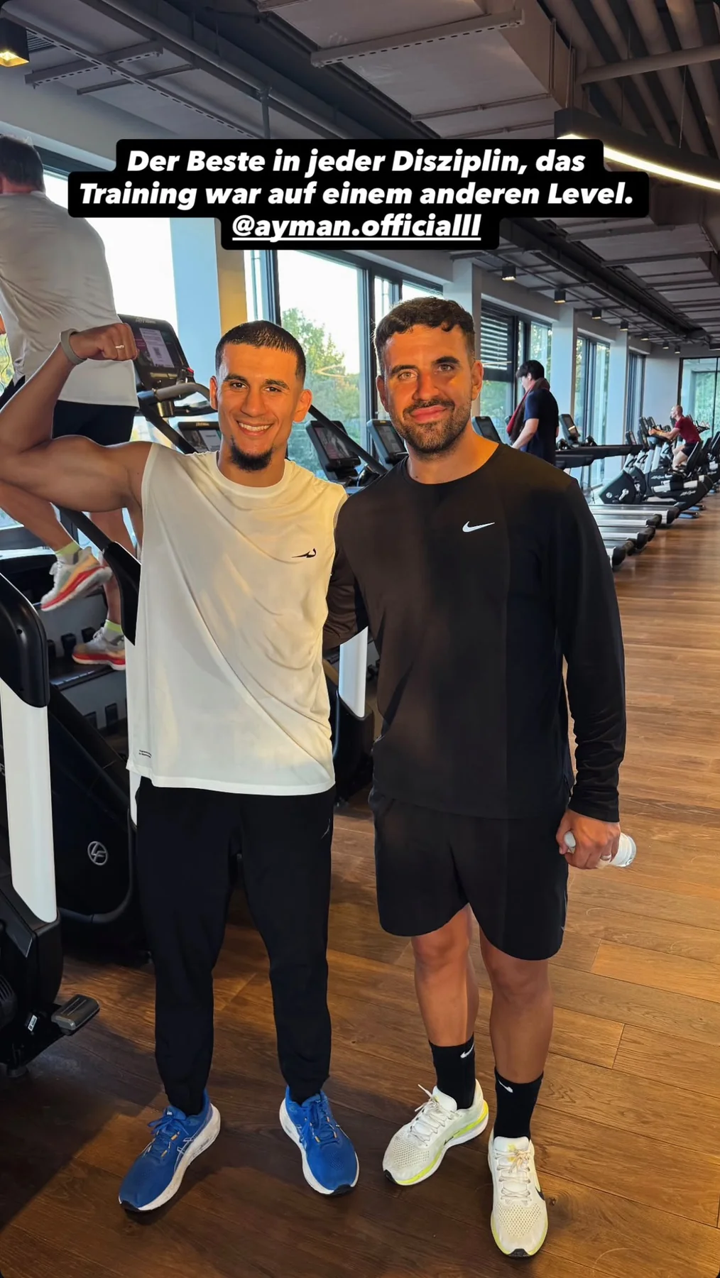 Ayman nach einem intensiven Training im Fitnessstudio